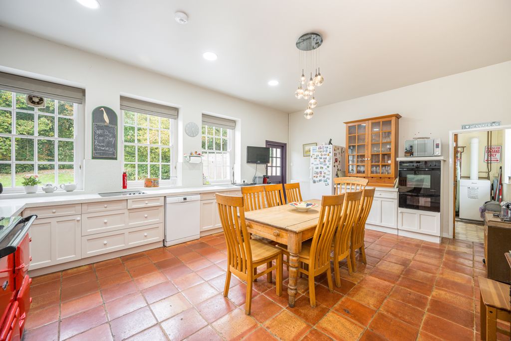 Kitchen- click for photo gallery